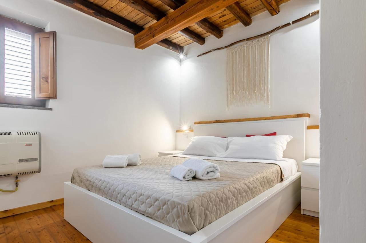 Vucciria Central Flat With Small Terrace Palermo Exterior foto